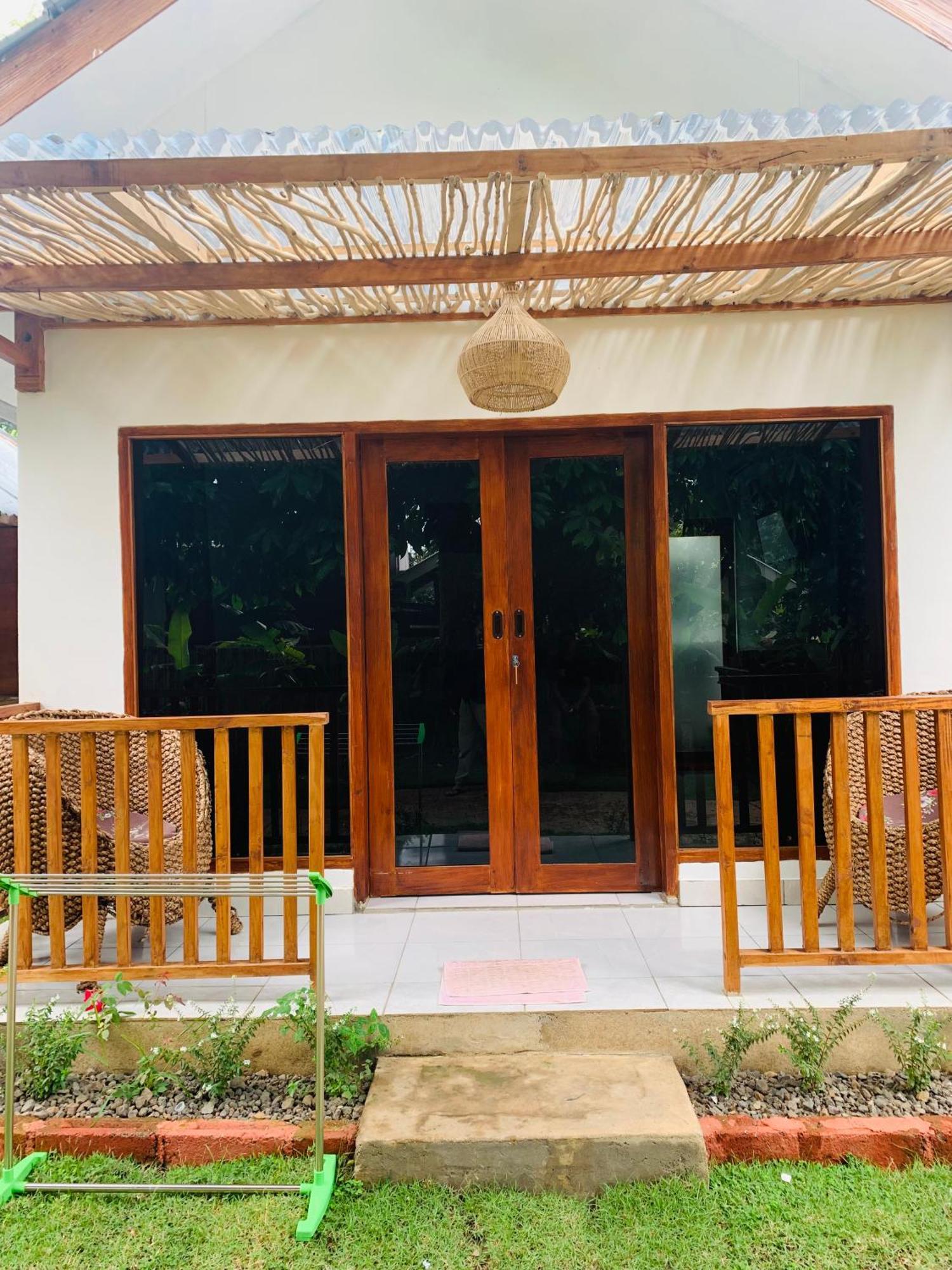Anjani Larva Cottage - Homestay And Eatery Senaru Exterior photo